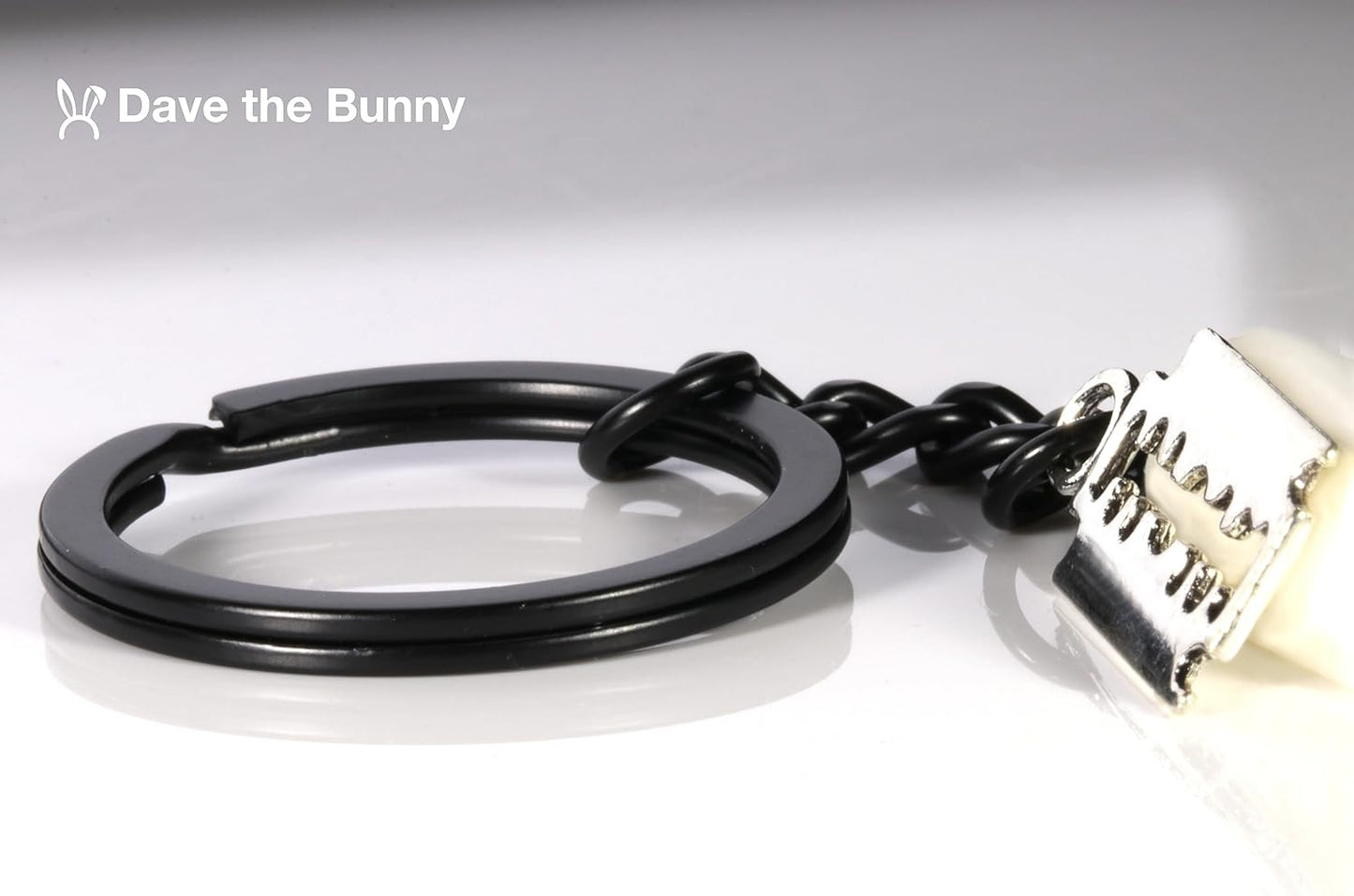 Dave The Bunny Faux Razor Blade Keychain - Alt Jewelry Scene Emo Accessories for Men