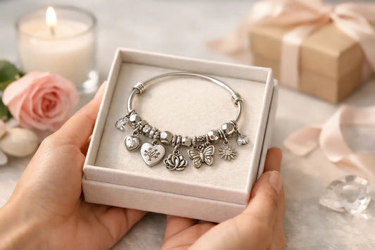 How to Pick an Inspirational Charm Bracelet Gift