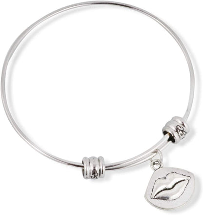 Emerald Park Jewelry Lips on Oval Fancy Charm Bangle