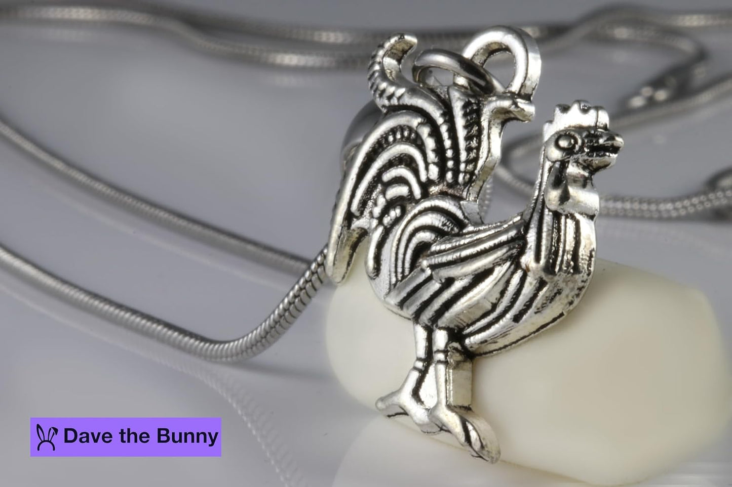 Dave The Bunny Rooster Jewelry - Stainless Steel Snake Chain Rooster Necklace with Alloy Charm - Rooster Decor Bird Pendant, Ideal for Fake Rooster Enthusiasts, Stylish and Durable Farm Necklace