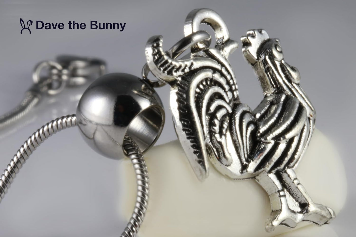 Dave The Bunny Rooster Jewelry - Stainless Steel Snake Chain Rooster Necklace with Alloy Charm - Rooster Decor Bird Pendant, Ideal for Fake Rooster Enthusiasts, Stylish and Durable Farm Necklace