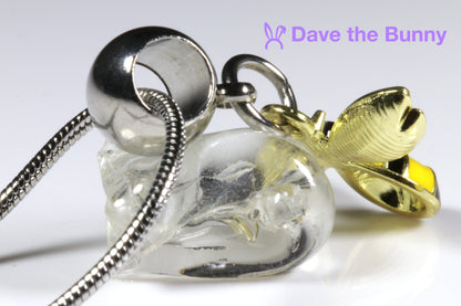 Honey Bee Necklace for Women and Men - Stainless Steel Chain Queen Bee Necklace for Women and Men or Bumble Bee Necklaces for Women and Men and Honey Bee Gifts for Women or Bumble Bee Gifts for Women